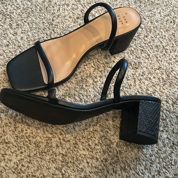 A New Day Heeled Sandal - Picture 2 of 2